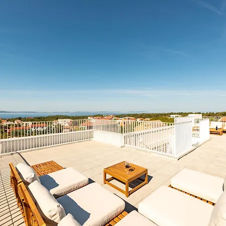 Horizon Apartment Vir