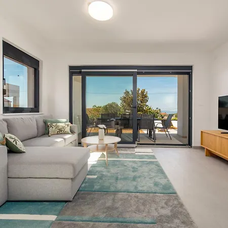 Horizon Apartment Vir