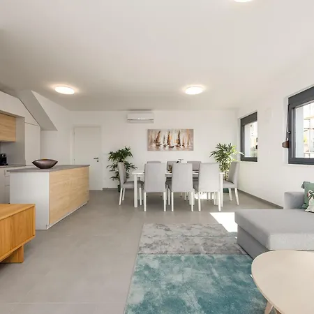 Apartment Horizon