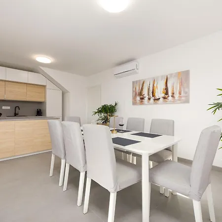 Apartment Horizon Vir